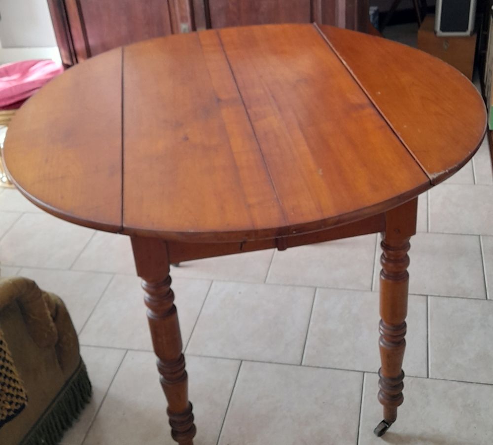 table merisier style Louis Philippe 200 Camphin-en-Carembault (59)