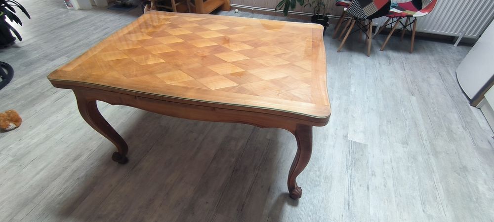 lot table,meuble,chaises en merisier 800 Sainte-Gemme (17)