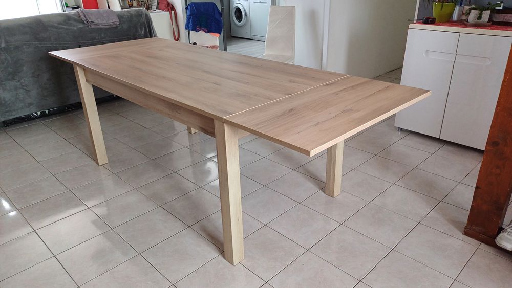 Table  et meuble de salle � manger, 250 Le Thou (17)