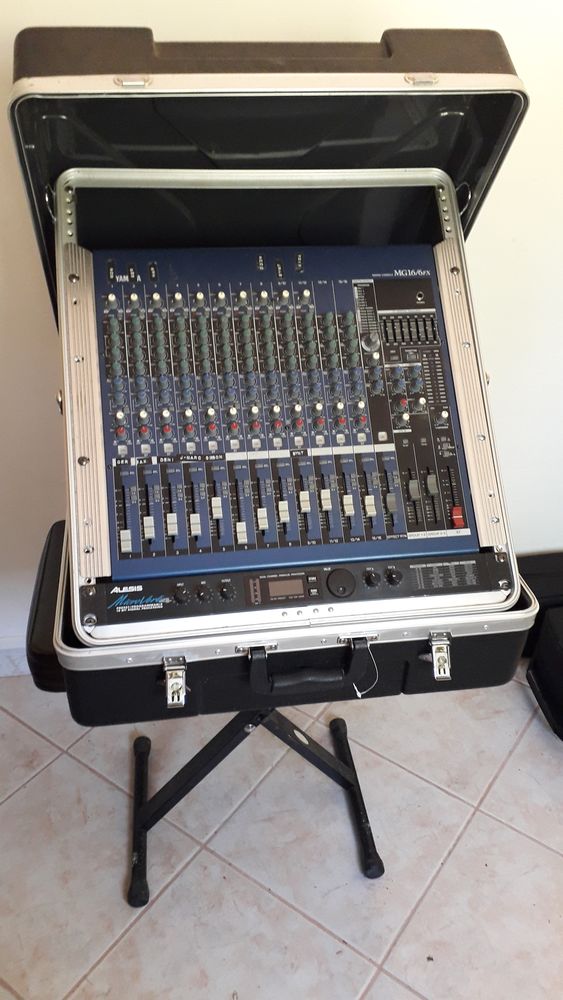 Table de mixage ALESIS MG16/6 300 Coutras (33)