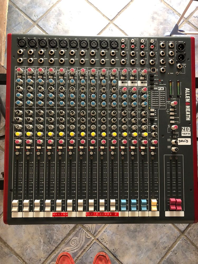 table de mixage Allen & Heath ZED-16FX 400 Montmirat (30)