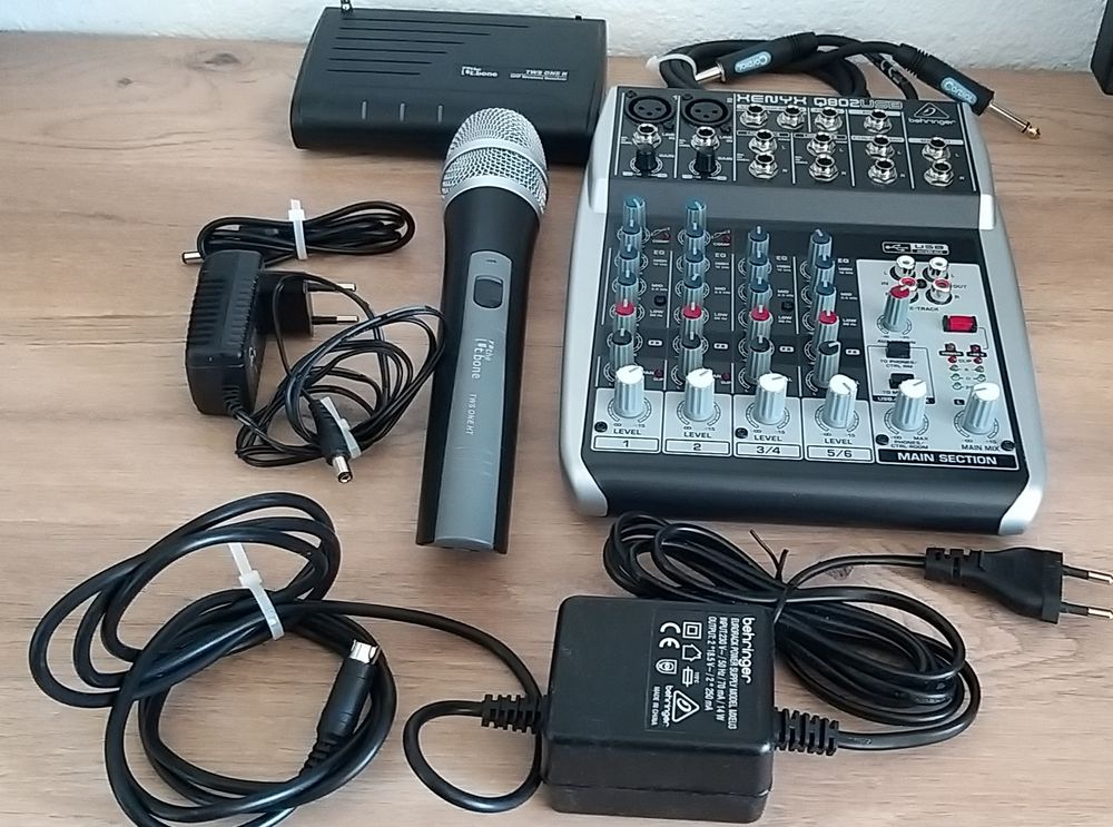  TABLE de MIXAGE, + C�ble CORDIAL + MICRO HF sans fil 70 La Ciotat (13)