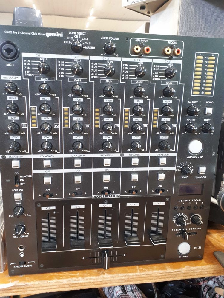 table de mixage 200 Ma�che (25)