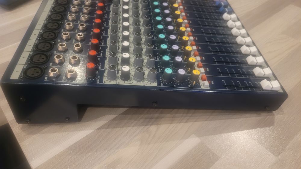 Table de mixage 210 Tourcoing (59)