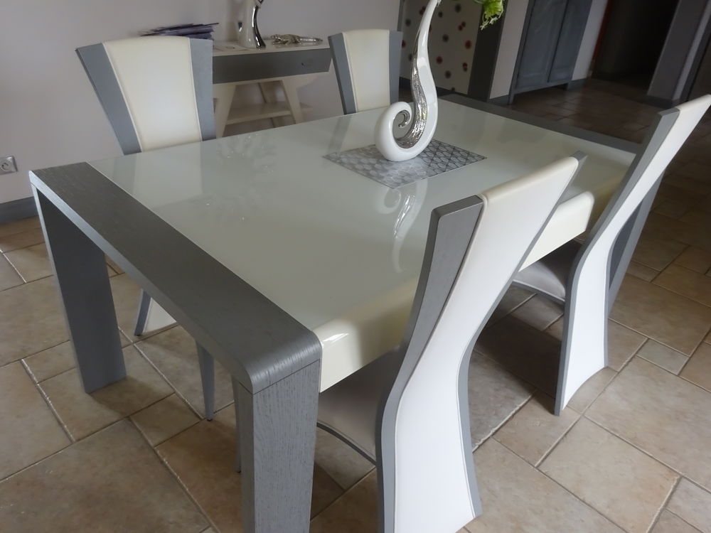 TABLE   moderne 500 Simard (71)