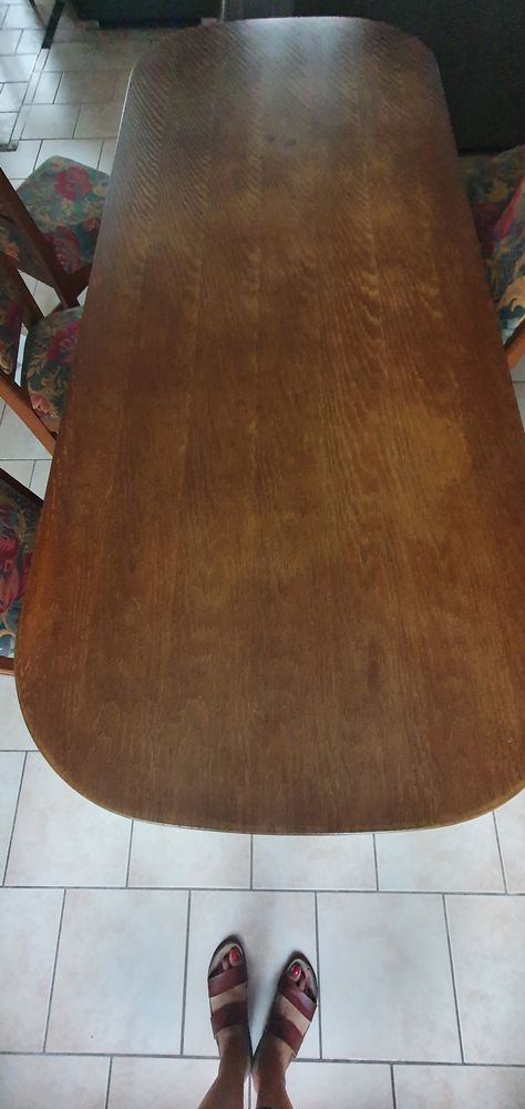 Table monast�re et ses 6 chaises 130 Boult-sur-Suippe (51)