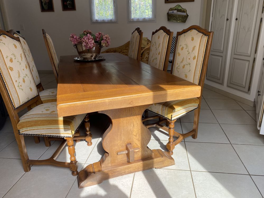 Table monast�re + 6 chaises style Louis XIII 1000 Pierrefeu-du-Var (83)