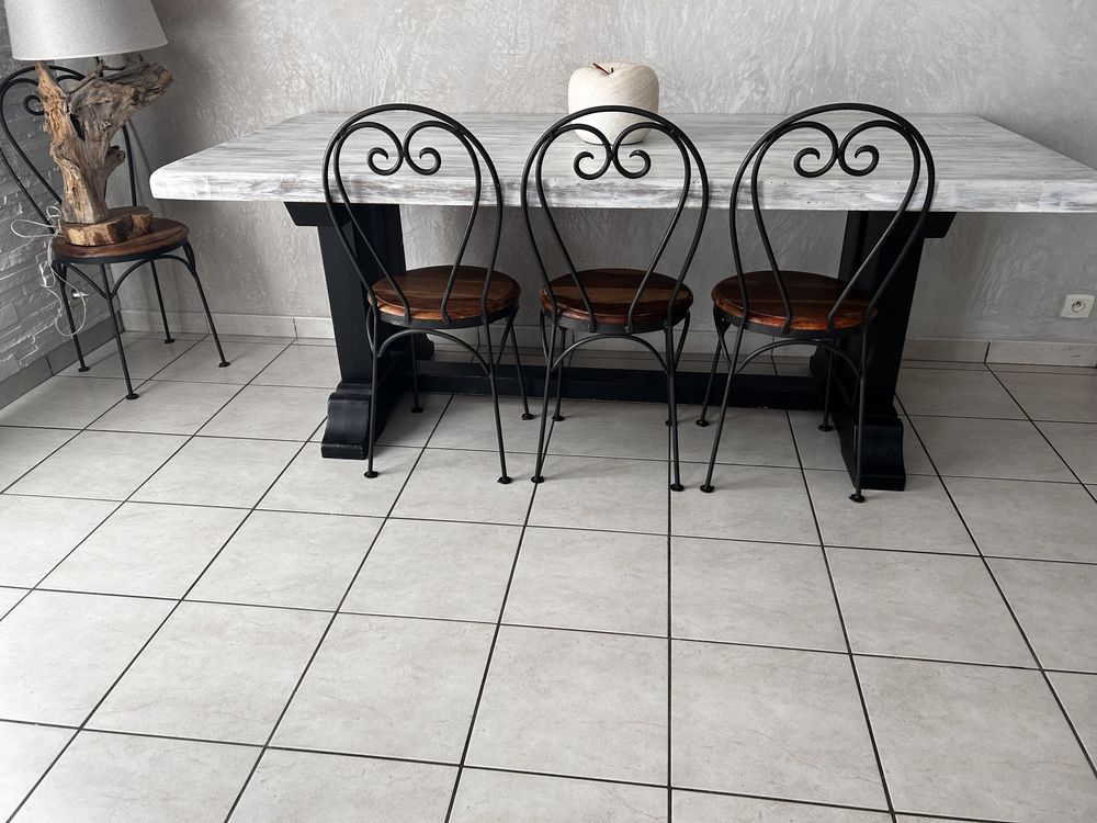 Table monastrere 300 Saint-Donat-sur-l'Herbasse (26)