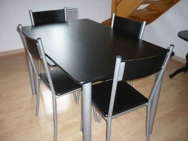 Table noire sans les chaises 40 Boulogne-sur-Mer (62)