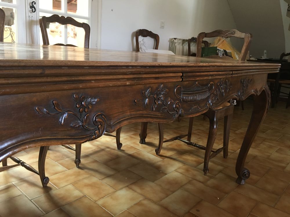 Table en noyer avec rallonge 8 a 16 place avec 10 chaises 400 Fox-Amphoux (83)