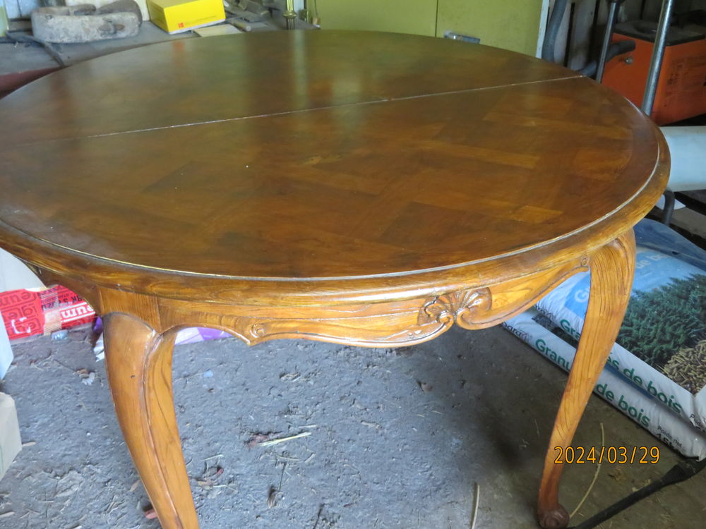 table en noyer et 2 rallonges + 6 chaises 250 Les M�es (04)