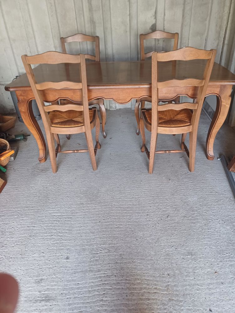 Table en noyer 50 Le Pont-de-Beauvoisin (73)