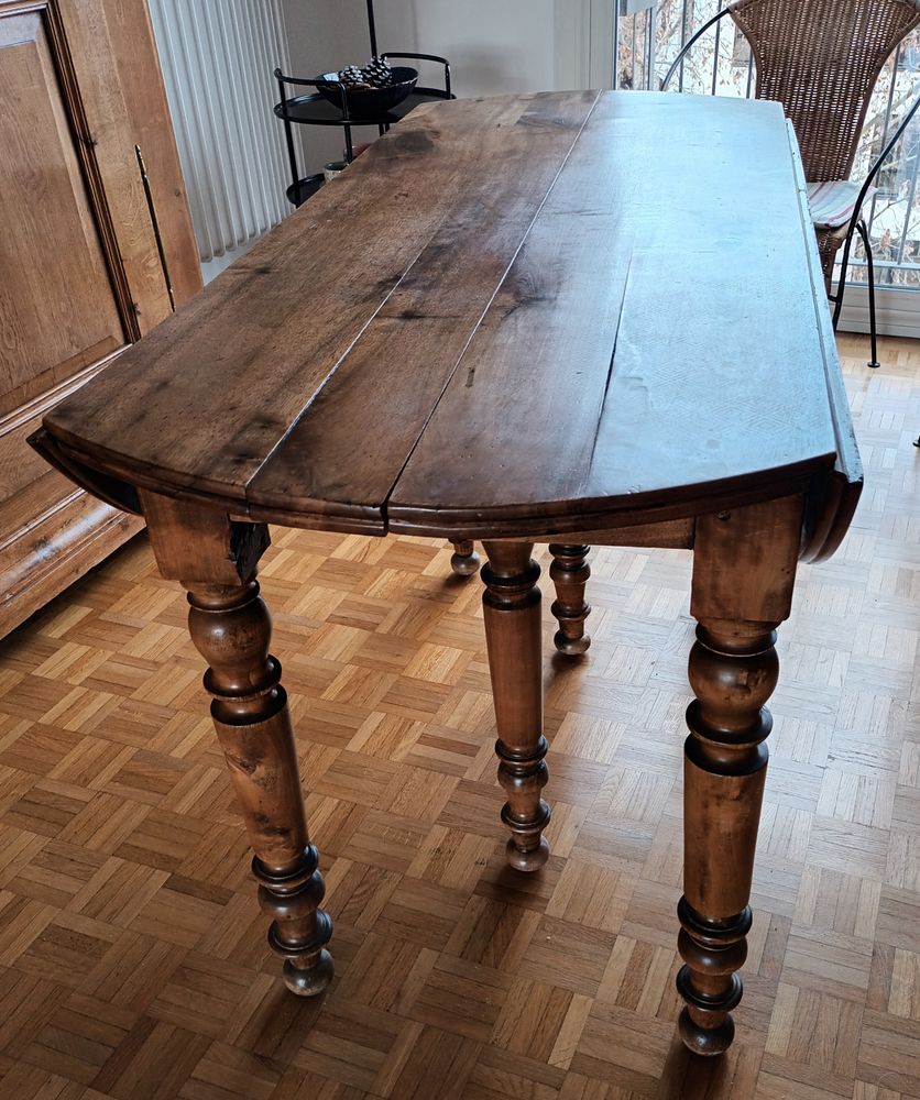 Table en noyer 100 Marseille 1 (13)