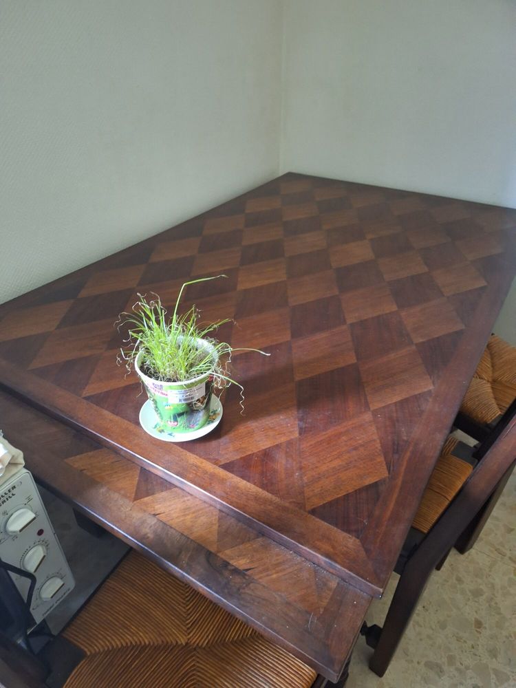 Table en noyer, 100 Sarlat-la-Can�da (24)