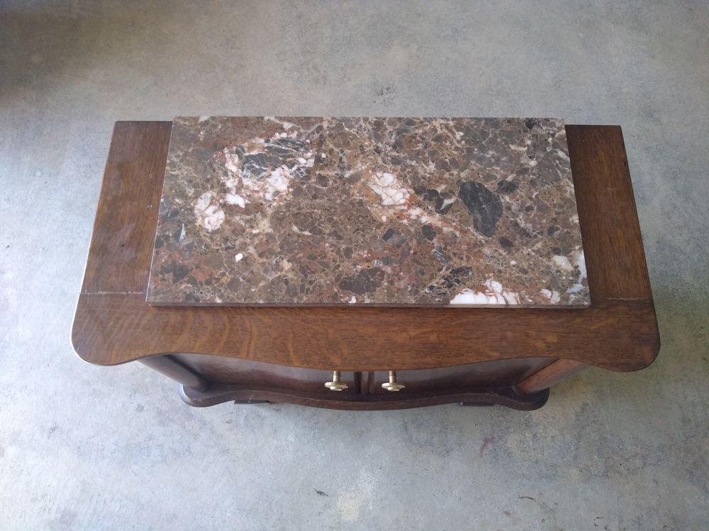 1 table de nuit en bois
15 Lignol-le-Ch�teau (10)