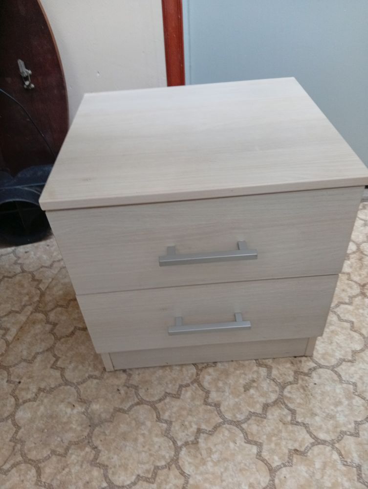 Table de nuit en bon �tat (PAS D'ENVOI) 10 Paraza (11)