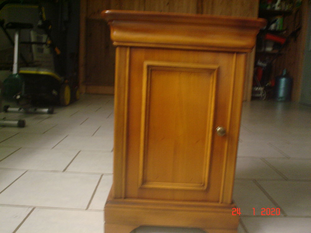 une table de nuit en merisier 30 Oysonville (28)