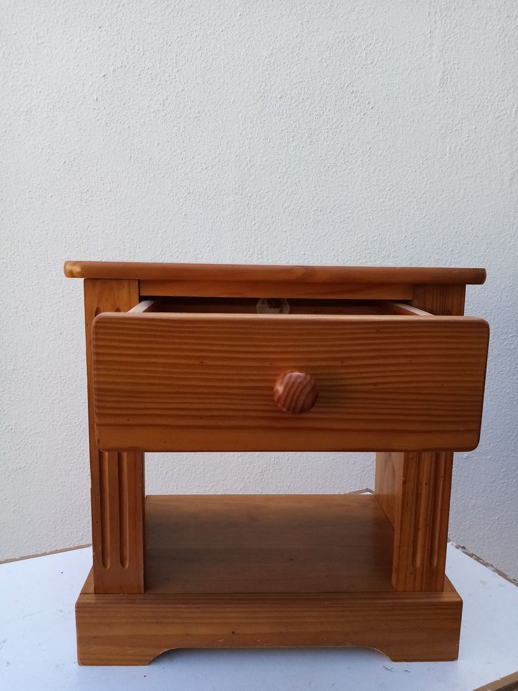 table de nuit 15 Boult-sur-Suippe (51)