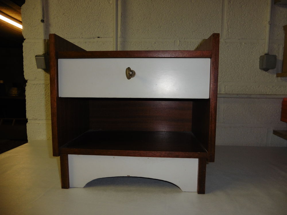 table de nuit 10 Canteleu (76)