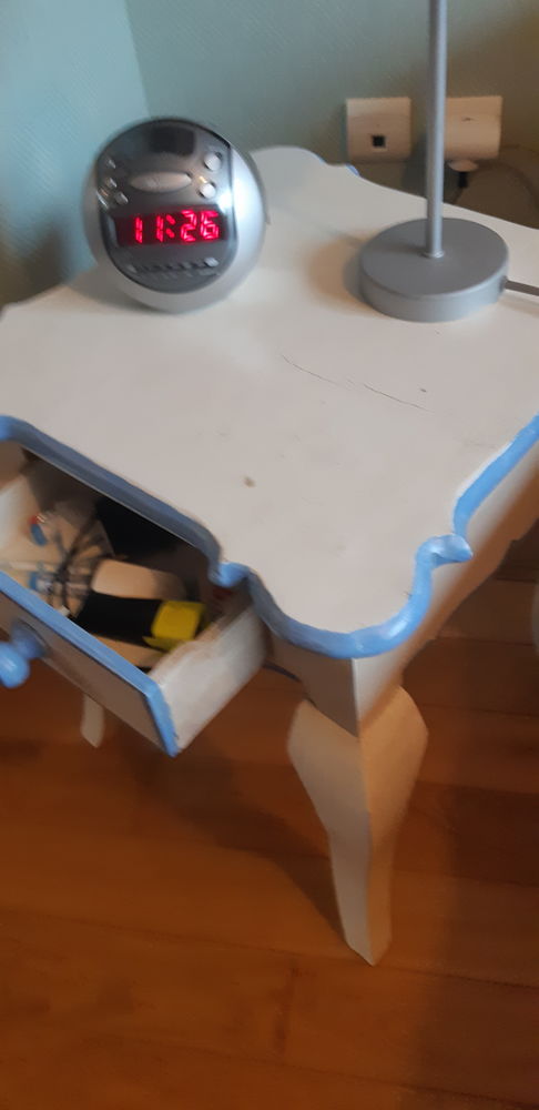 table de nuit 15 Lyon 5 (69)