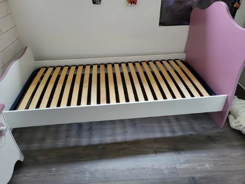 Lit +table de nuit 150 Carcans (33)