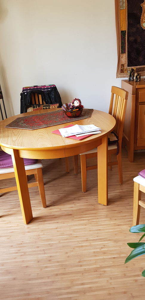 Table en orme et 4 chaises 200 Antony (92)