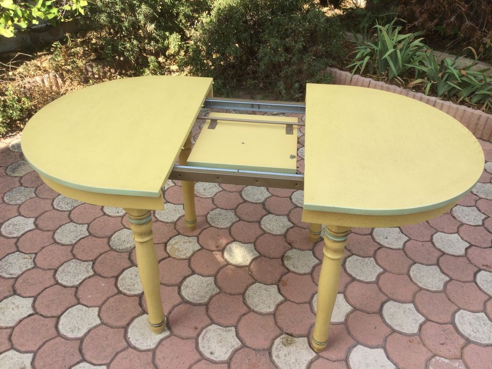 TABLE OVALE AVEC 4 Chaises 100 La Valette-du-Var (83)