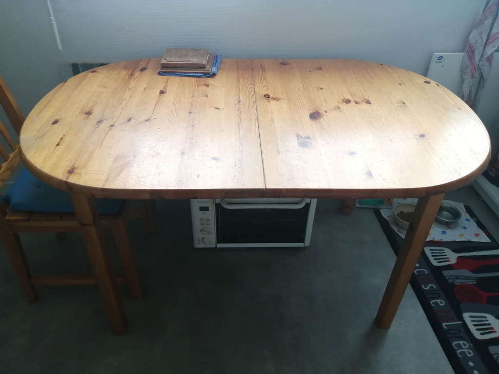 Table Ovale en Bois Clair 80 Saint-Genis-Pouilly (01)