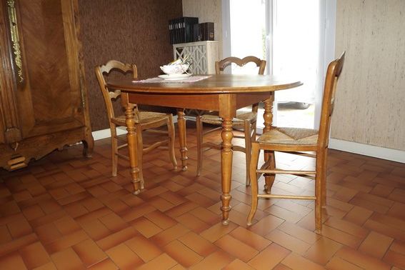 Table ovale en cerisier 80 La Roche-sur-Yon (85)