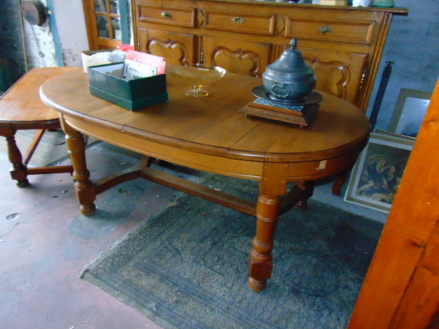 table ovale en ch�ne massif 250 Bruay-sur-l'Escaut (59)