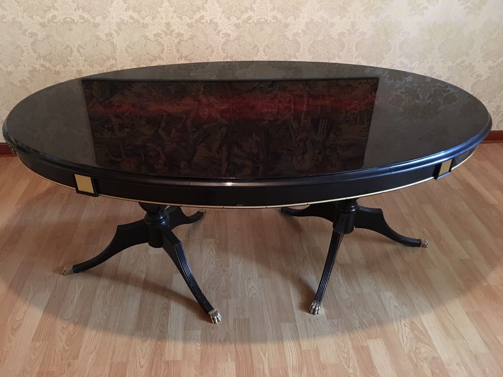 TABLE  OVALE EN PALLISSANDRE VERNIS vintage 50 Saint-Alban-de-Roche (38)