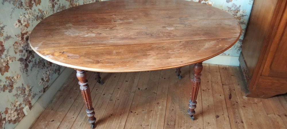 Table ovale roulante 55 Niort (79)