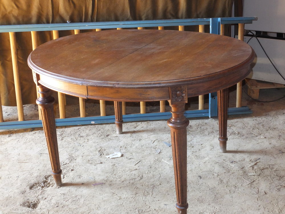 Table ovale 120 Saint-S�ve (33)