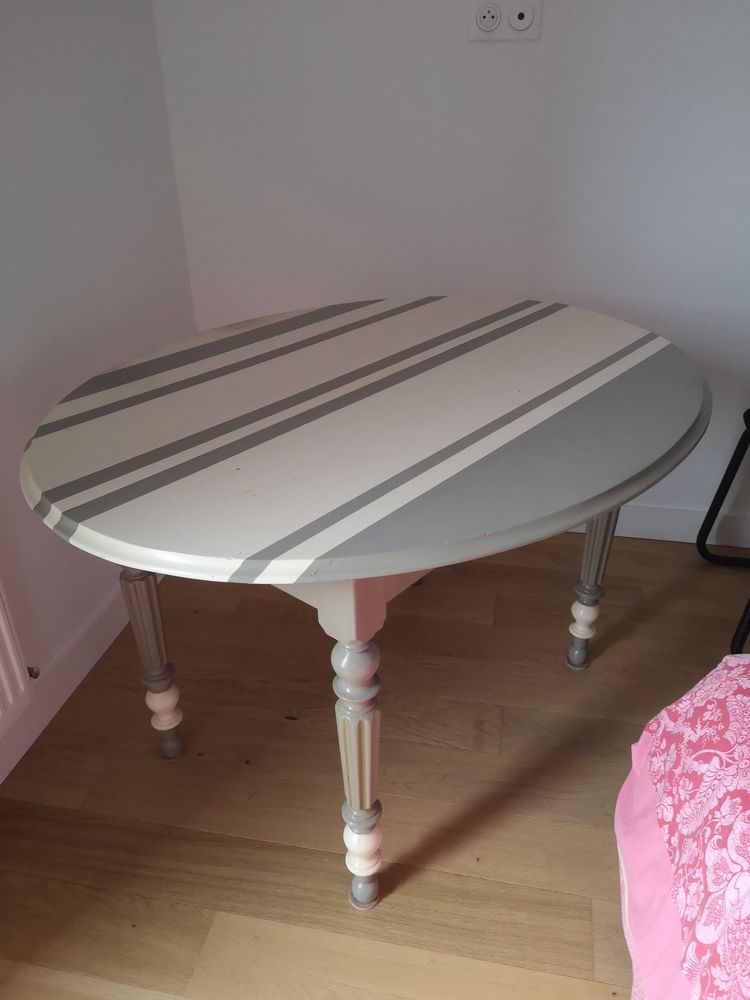 TABLE OVALE 0 Bruz (35)