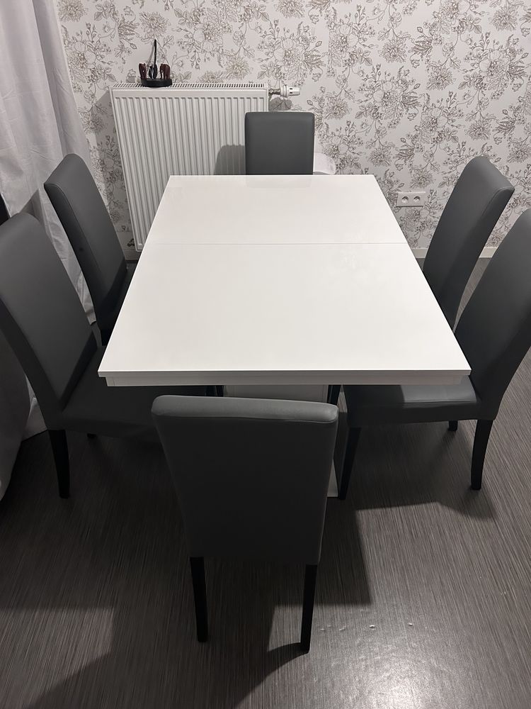 table p�gase extensible avec 6 chaises Mia 450 Paris 16 (75)