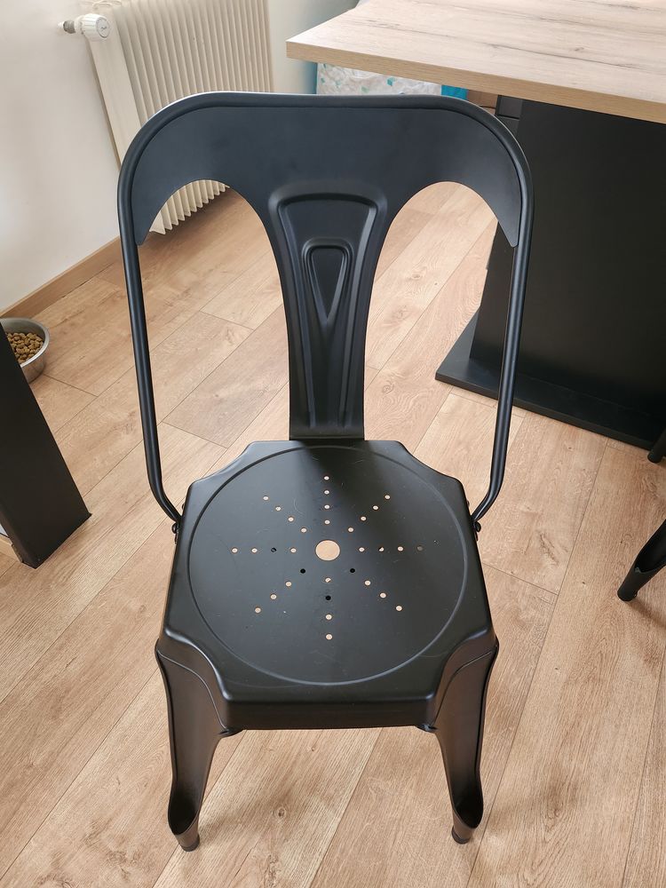 Table 6-8 pers. avec rallonge et coffre int�gr� et 6 chaises 0 Gisors (27)