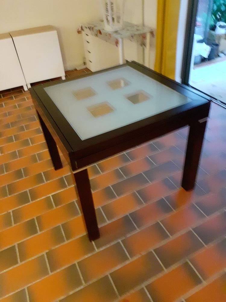 TABLE DE 4 A 6 PERSONNES 0 Saint-Rapha�l (83)