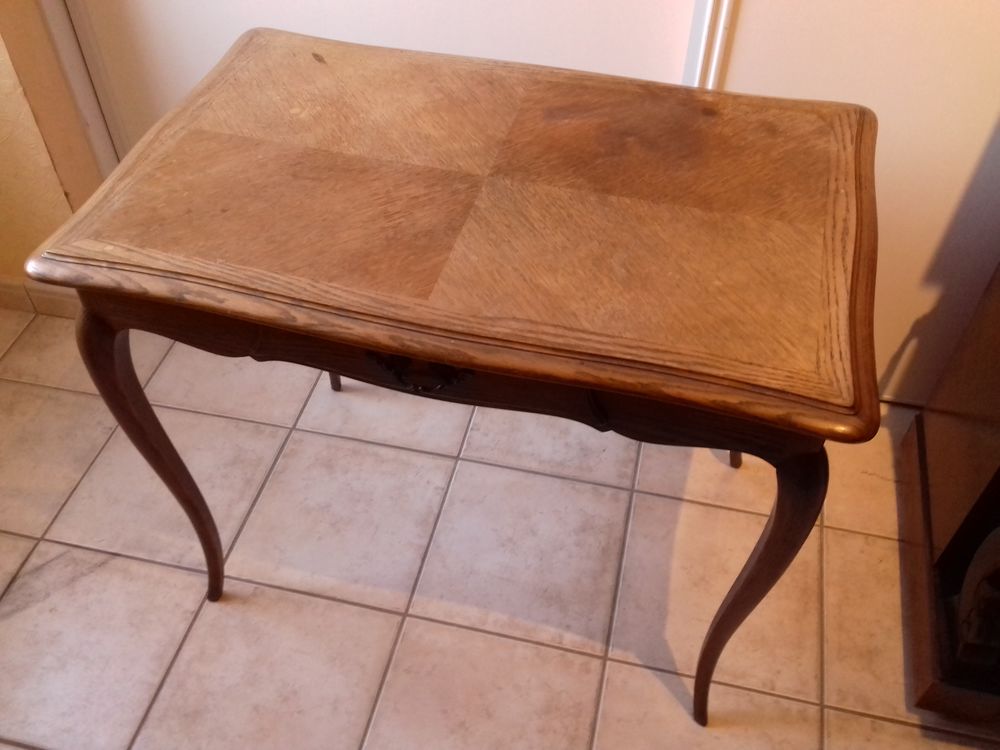 Table pieds de biche 75 Nervieux (42)