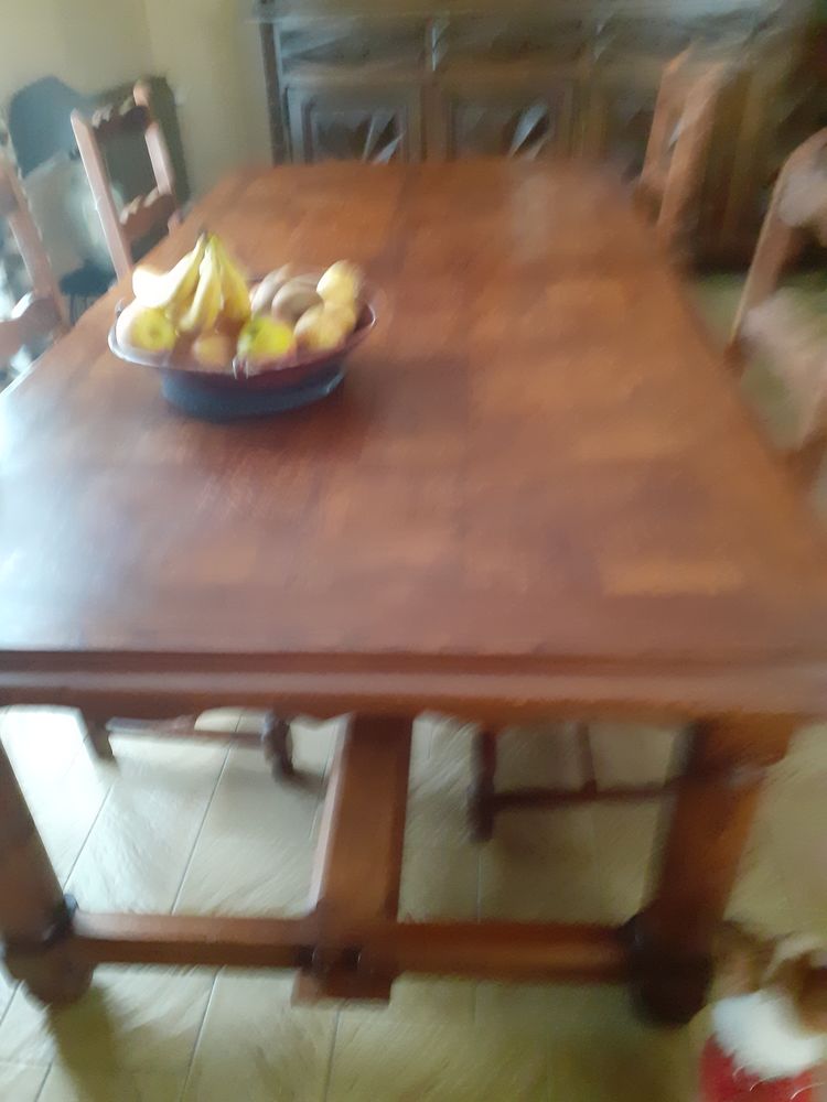 TABLE 8 PLACES CHENE FABRICATION ARTISANALE 0 Roullet-Saint-Est�phe (16)