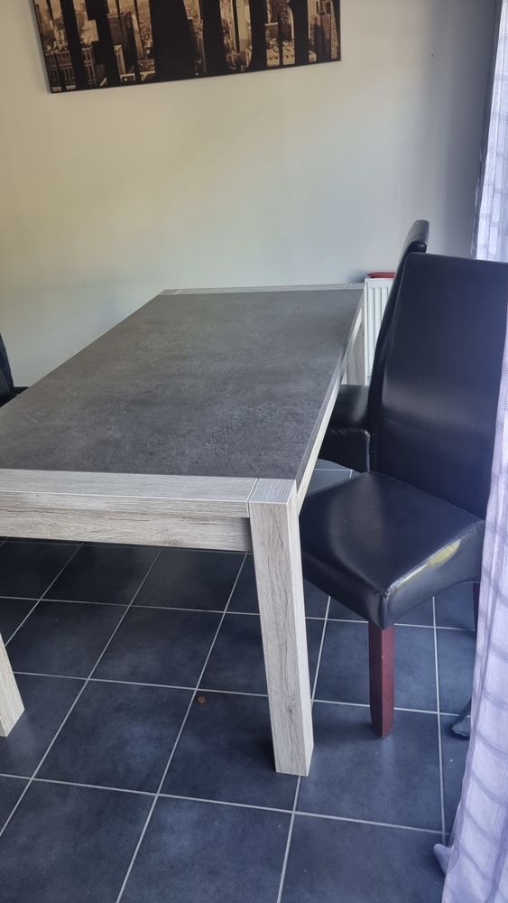 Table plus chaises 4 170 Le Grand-Quevilly (76)