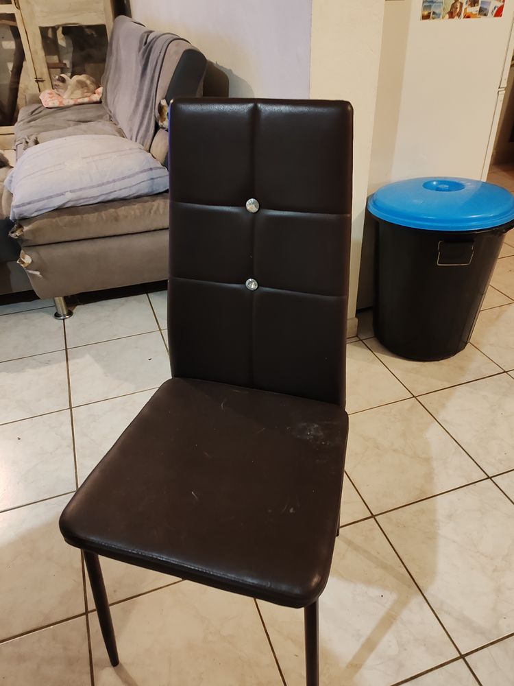 table plus 6 chaises 70 Mercury (73)