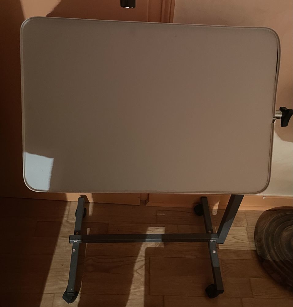 Table pour lit m�dicalis� 30 Montret (71)