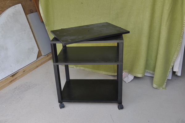 TABLE POUR TV 20 L�dignan (30)