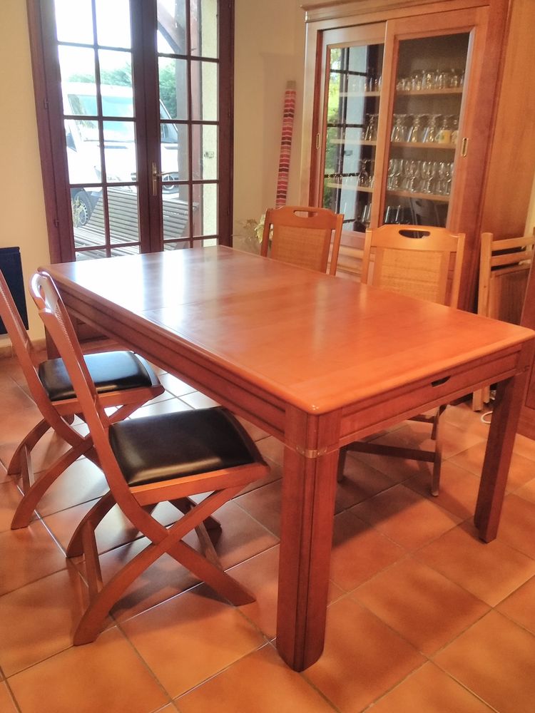 Table rectangulaire en bois + 4 chaises 450 Versailles (78)