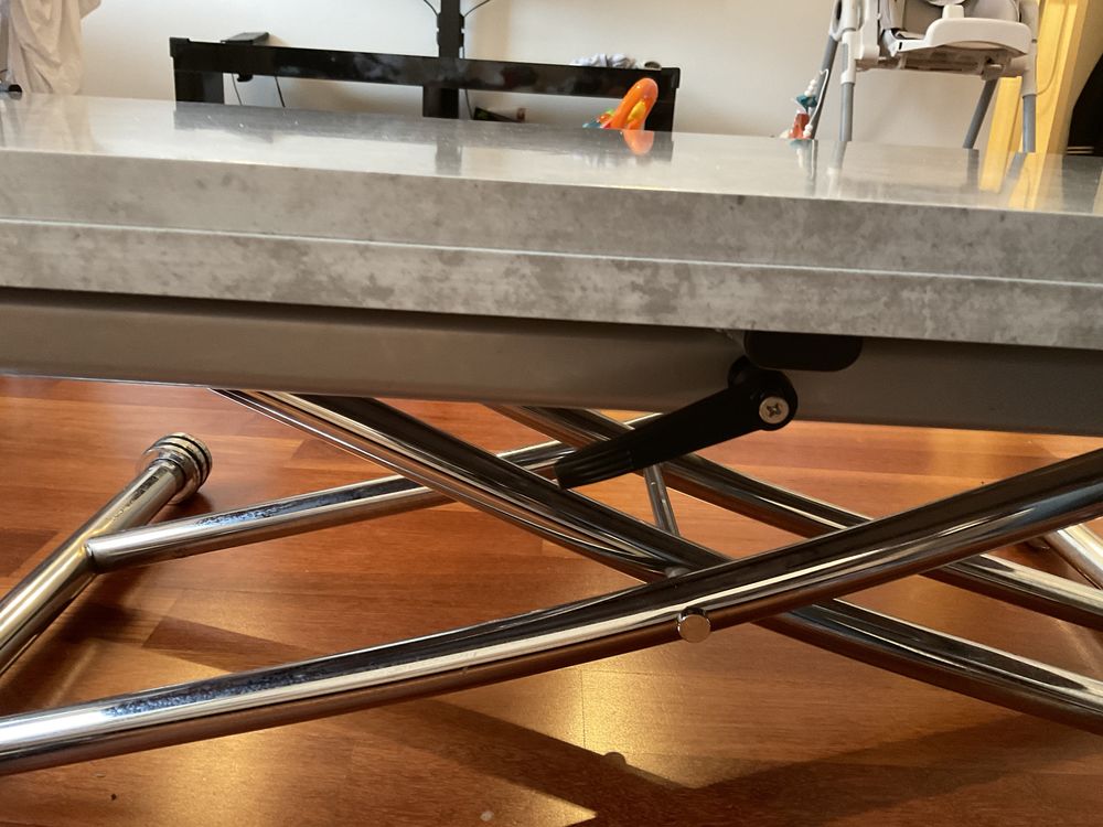 Table relevable 2 en 1 LILIAN Imitation b�ton et chrome 195 Enghien-les-Bains (95)