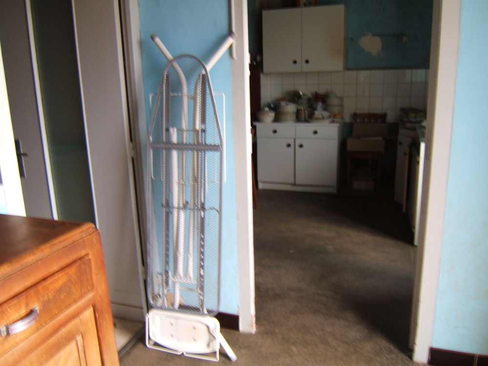 TABLE A REPASSER 5 Trignac (44)