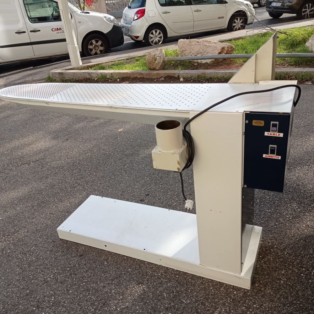 table � repasser 0 Lyon 8 (69)