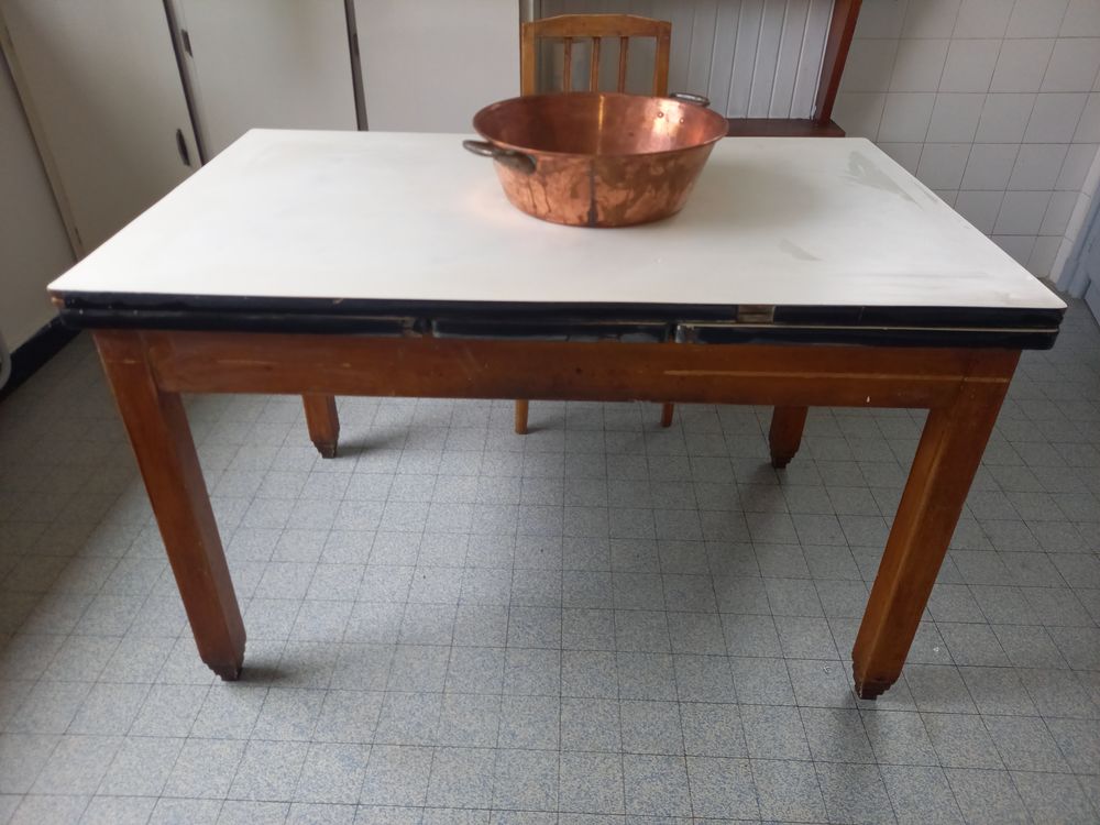 Table r�tro ann�e 50 0 Crolles (38)