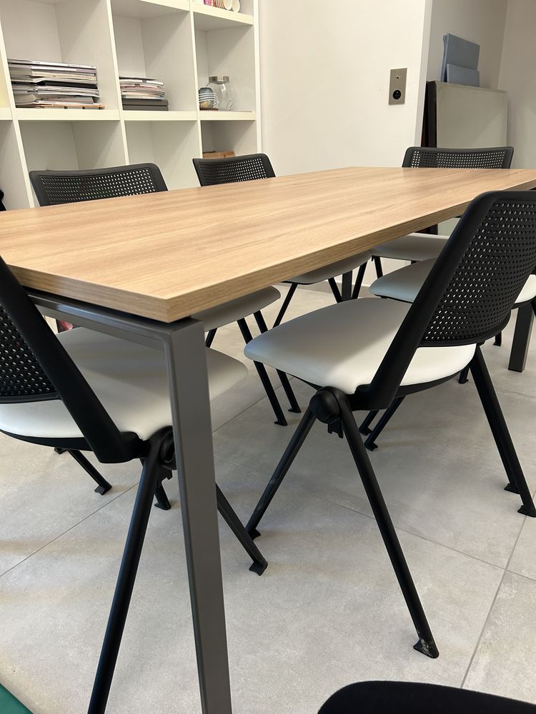Table de r�union + 6 chaises 0 Ramatuelle (83)
