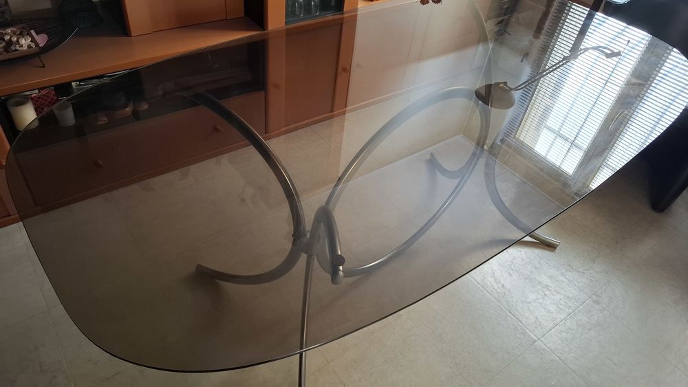 Table S�M Rinaldi 700 Montreuil (93)
